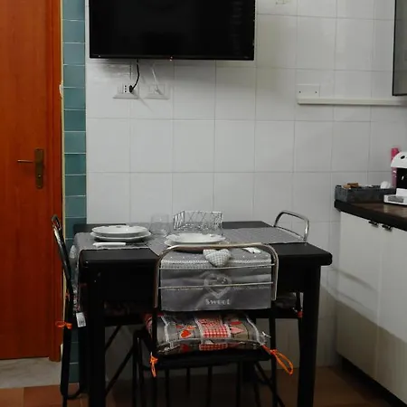 Casa Vacanze I Giardini Apartment *