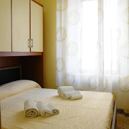 Casa Vacanze I Giardini Apartment *