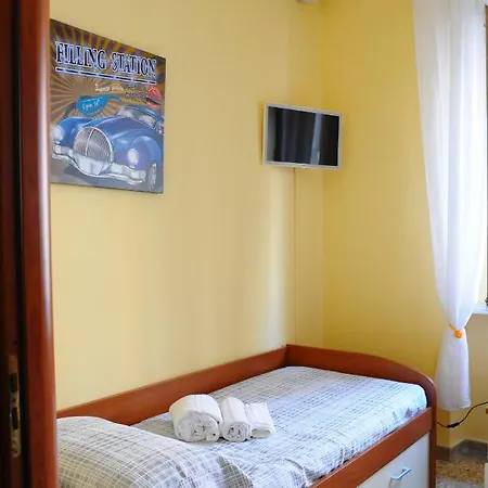 Casa Vacanze I Giardini Apartment *